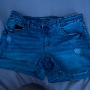 Jean shorts with rips